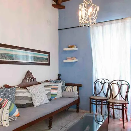 Karavos Villa *
